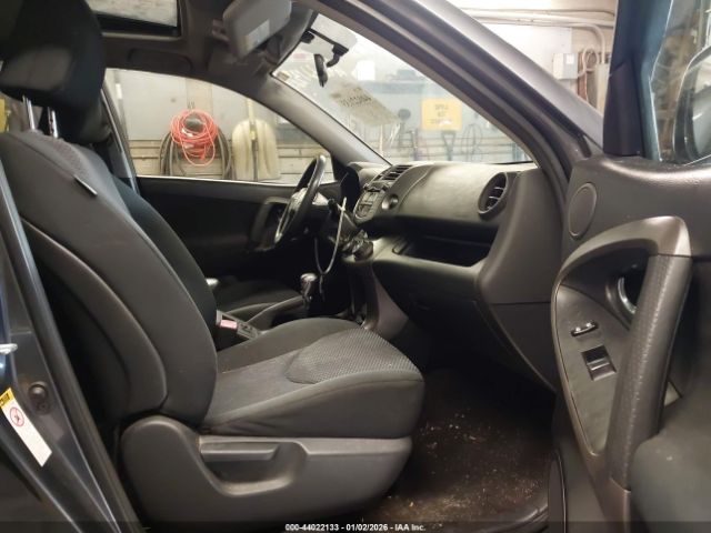 Toyota RAV4 Sport V6 Image 5