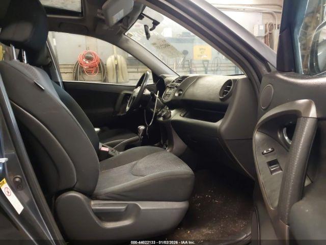 Toyota RAV4 Sport V6 Image 5