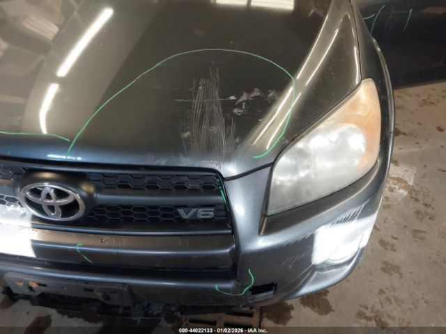 Toyota RAV4 Sport V6 Image 7