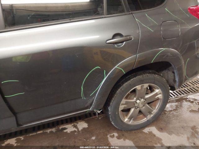 Toyota RAV4 Sport V6 Image 3