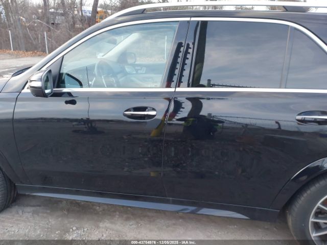 Mercedes-Benz GLE 4matic Image 12