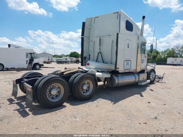 Freightliner M2 106 Image 2