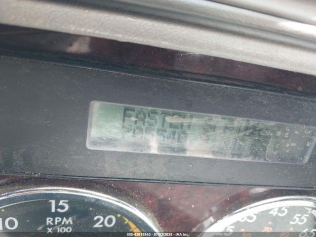 Freightliner M2 106 Image 5