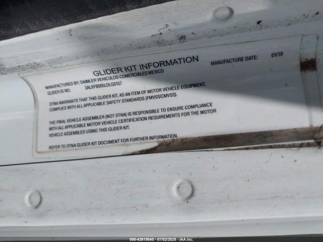 Freightliner M2 106 Image 6