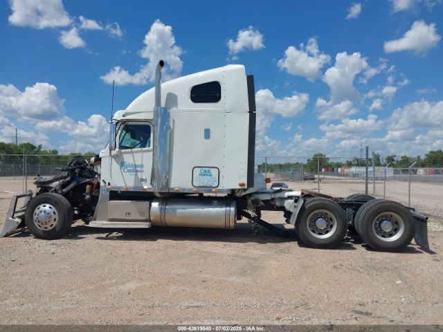 Freightliner M2 106 Image 8