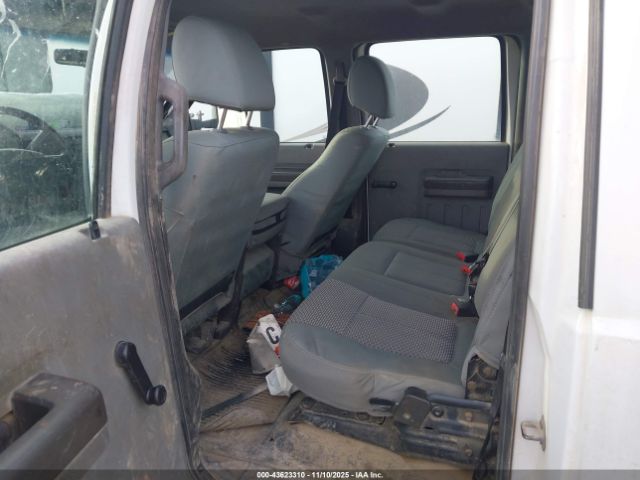 Ford F-550 Xl Image 12