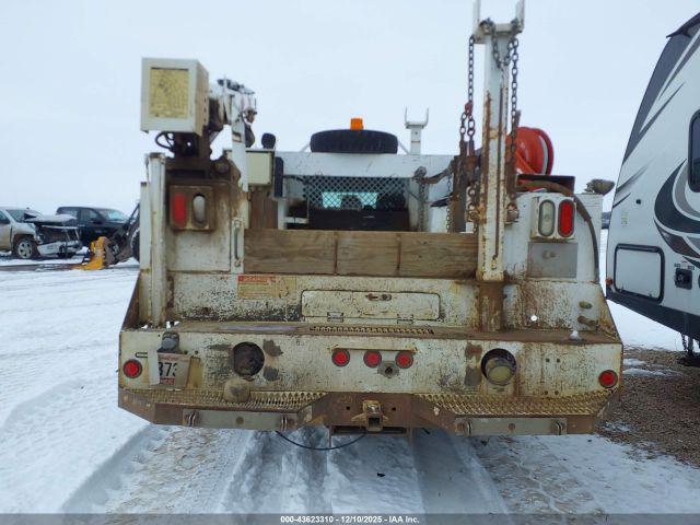 Ford F-550 Xl Image 14